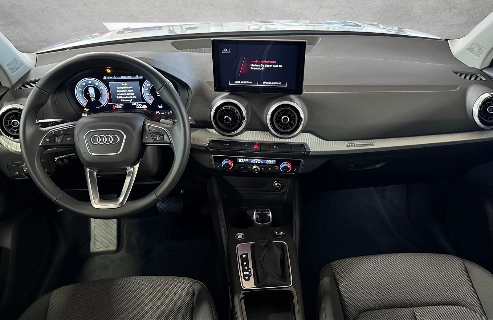 Q2 35 TFSI advanced S-tronic LED Navi ACC AHK RFK