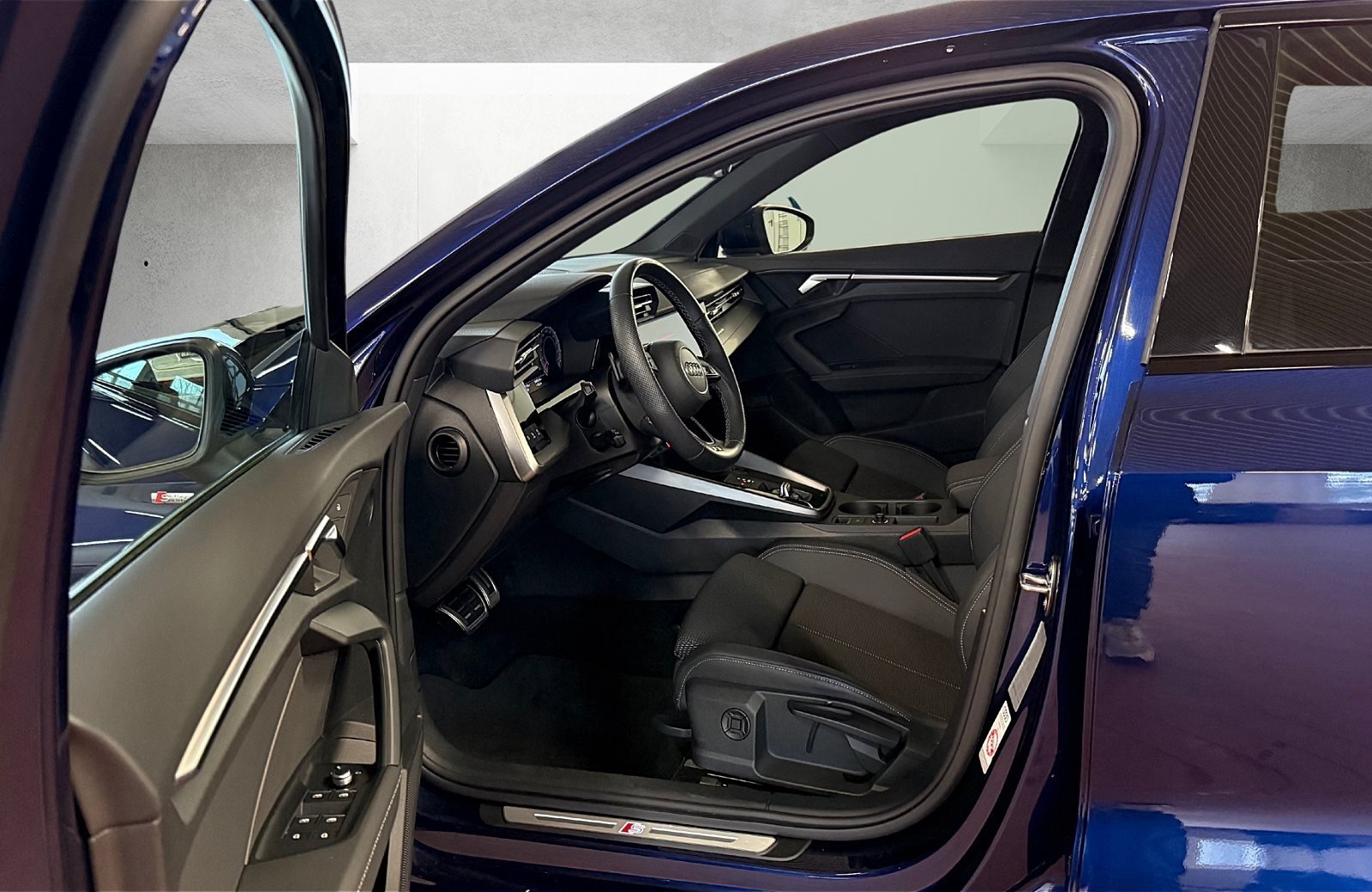 A3 Sportback 35 TFSI S line S-tronic LED Navi AHK PDC RFK