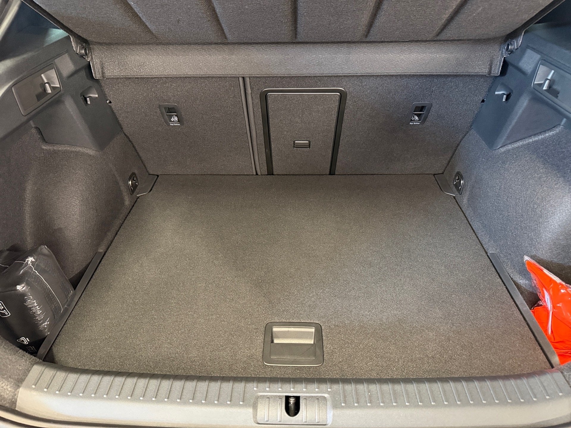 Formentor VZ VZ 2.0 TSI 4Drive DSG Matt Akrapovic LED Navi