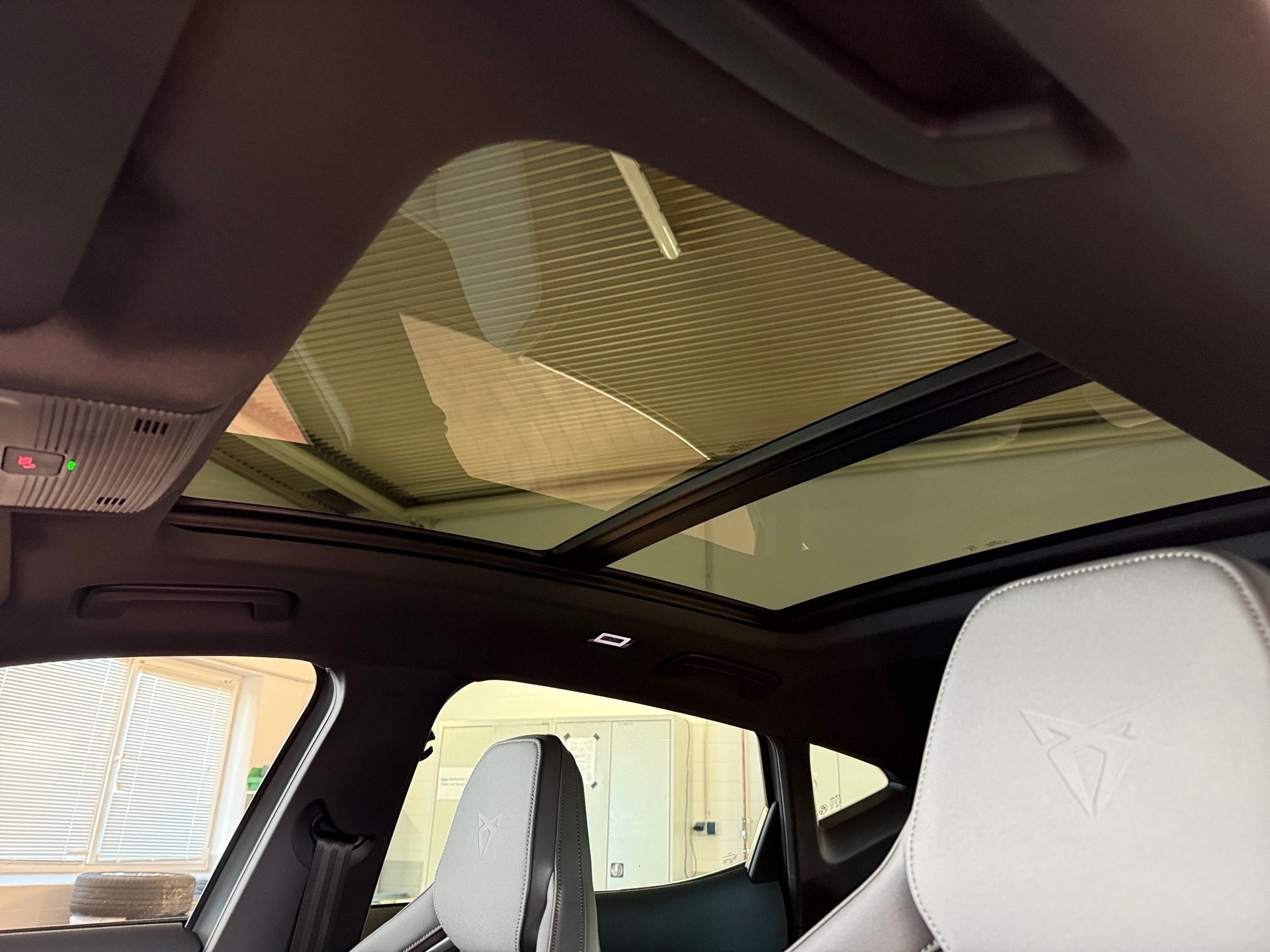 Formentor VZ VZ 2.0 TSI 4Drive DSG Matt Akrapovic LED Navi