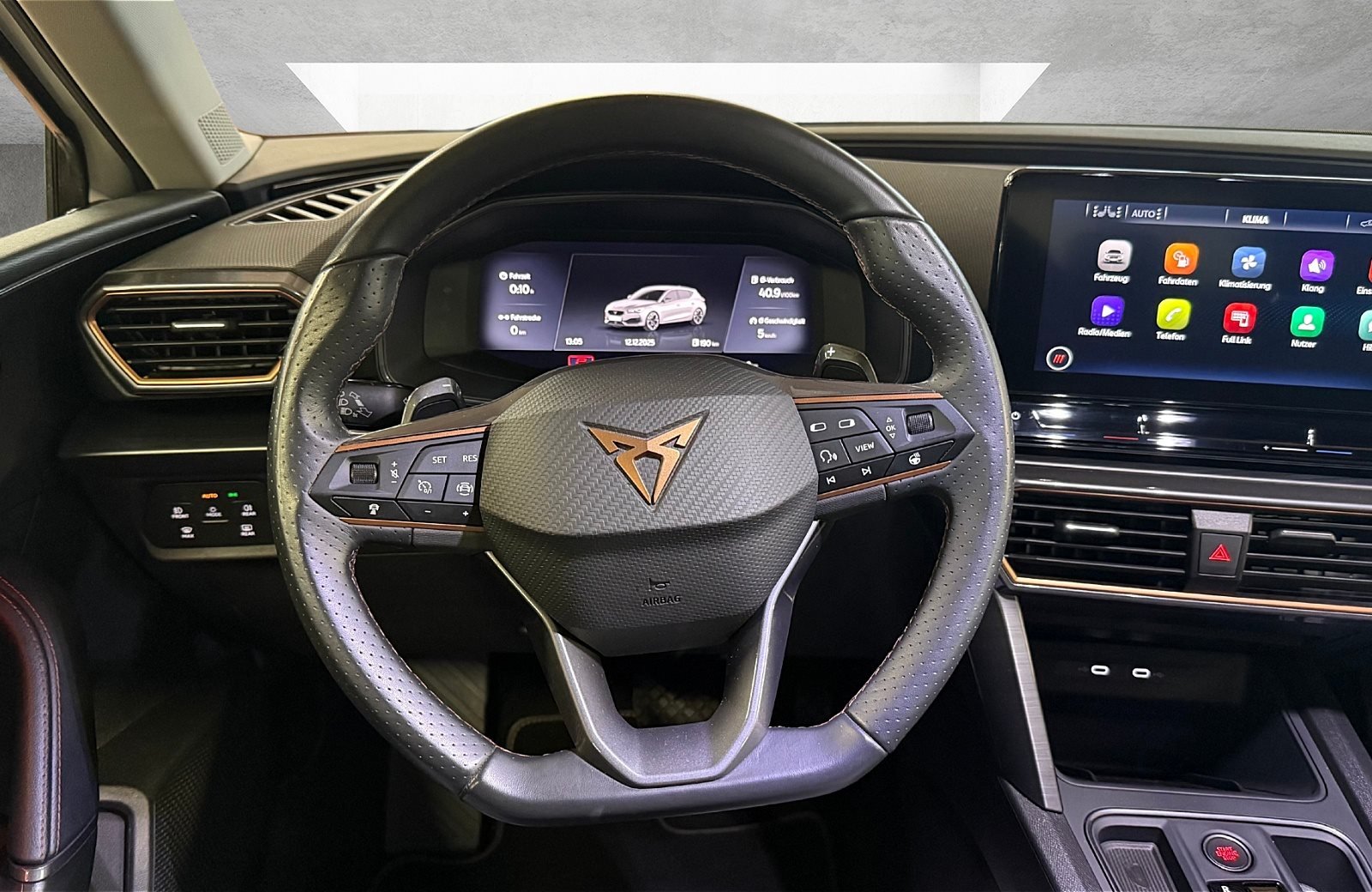 Leon 2.0 eTSI DSG Fahrschulfahrzeug Matrix ACC Pano Full-Link