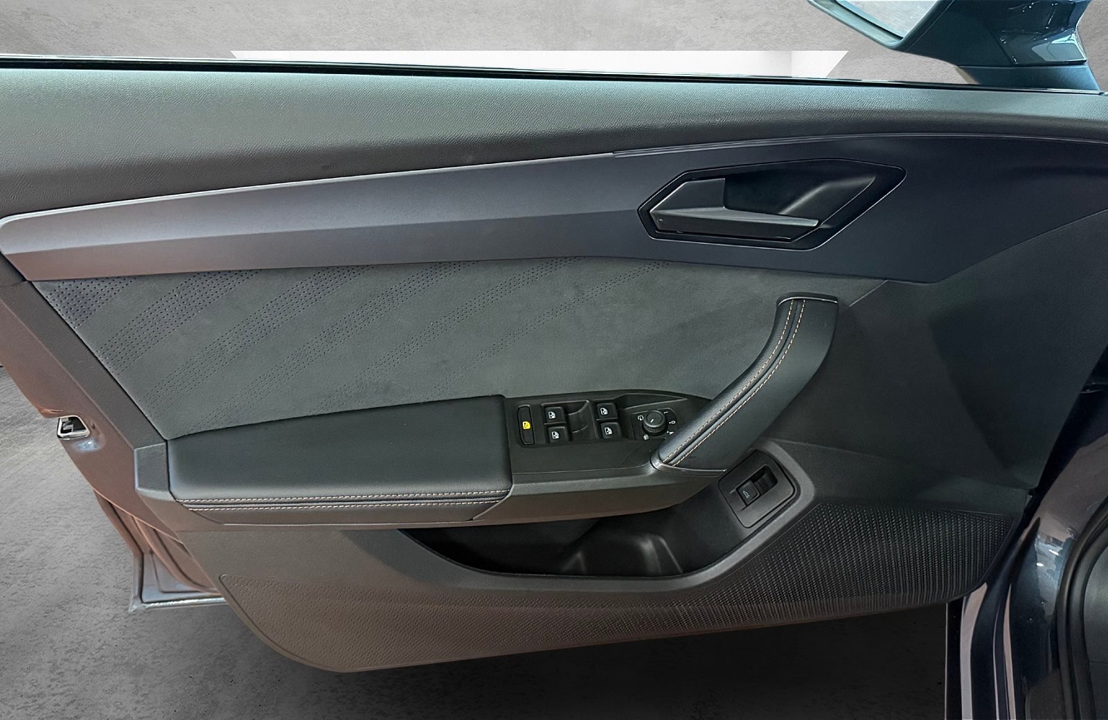 Leon Sportstourer 2.0 TDI DSG Edge Matrix Navi ACC RFK