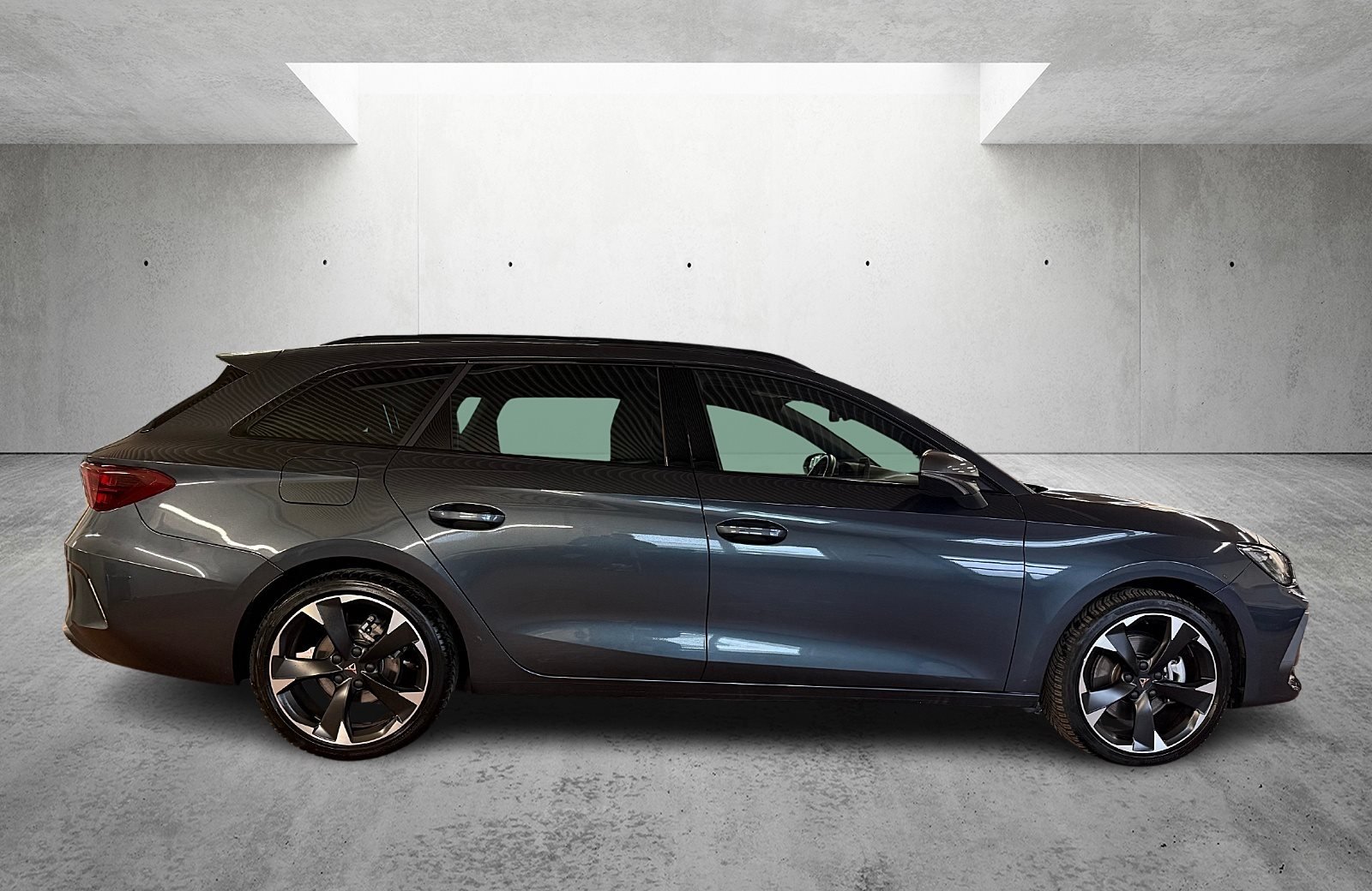 Leon Sportstourer 2.0 TDI DSG Edge Matrix Navi ACC RFK