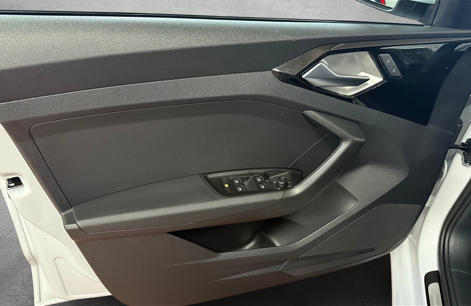 A1 Sportback 30 TFSI advanced LED Navi PDC SHZ