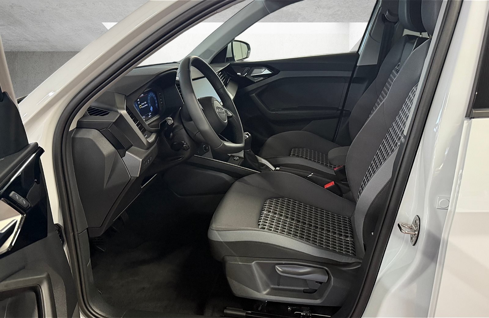 A1 Sportback 30 TFSI advanced LED Navi PDC SHZ