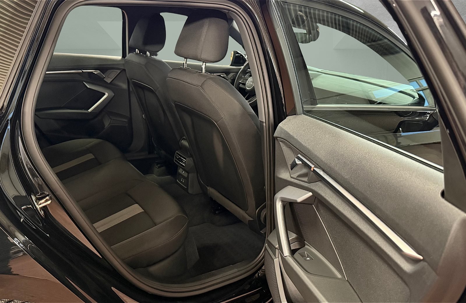 A3 Sportback 30 TDI advanced LED Navi AHK PDC SHZ