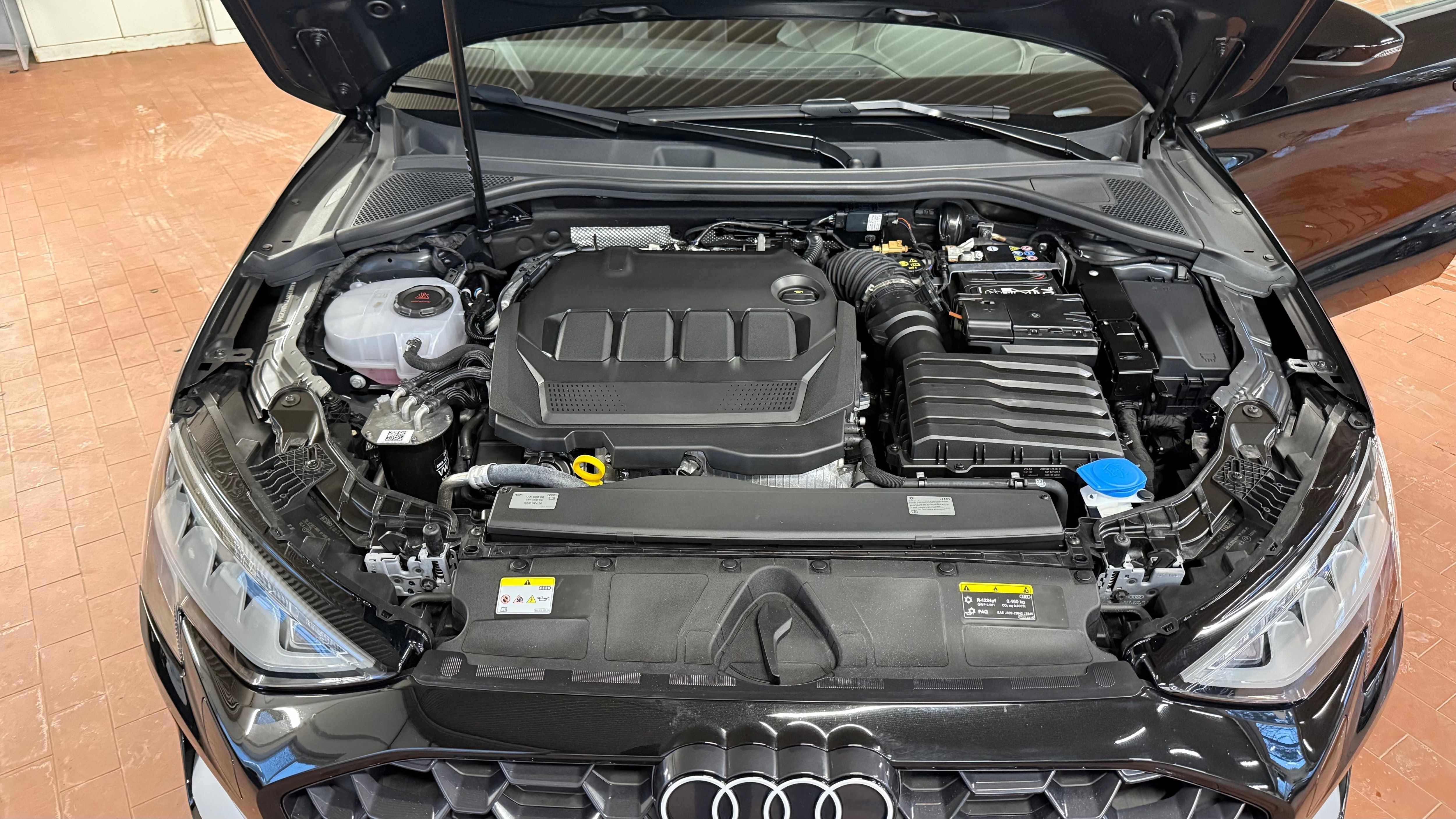 A3 Sportback 30 TDI advanced LED Navi AHK PDC SHZ