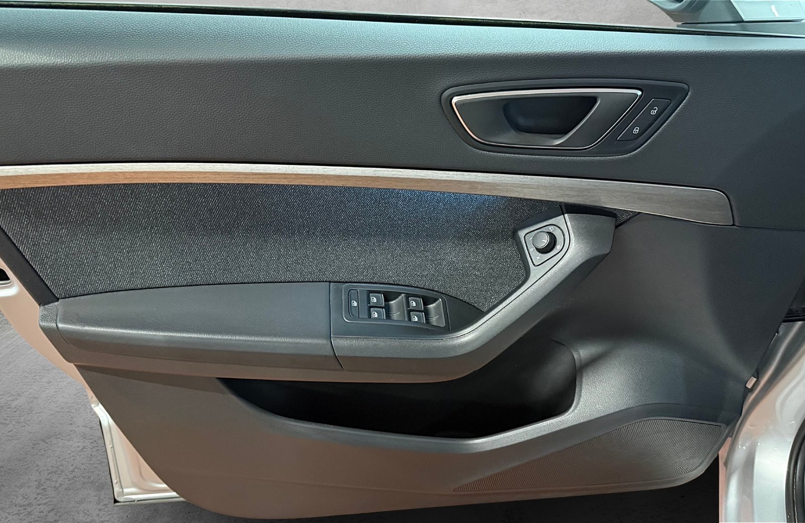 Ateca 1.5 TSI Xperience DSG LED Navi AHK AHK AUT