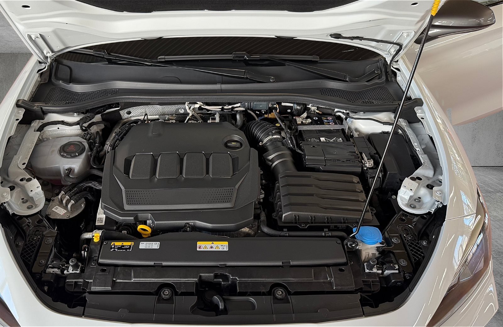 Leon 2.0 TDI DSG Edge Matrix Navi ACC RFK ACC LM