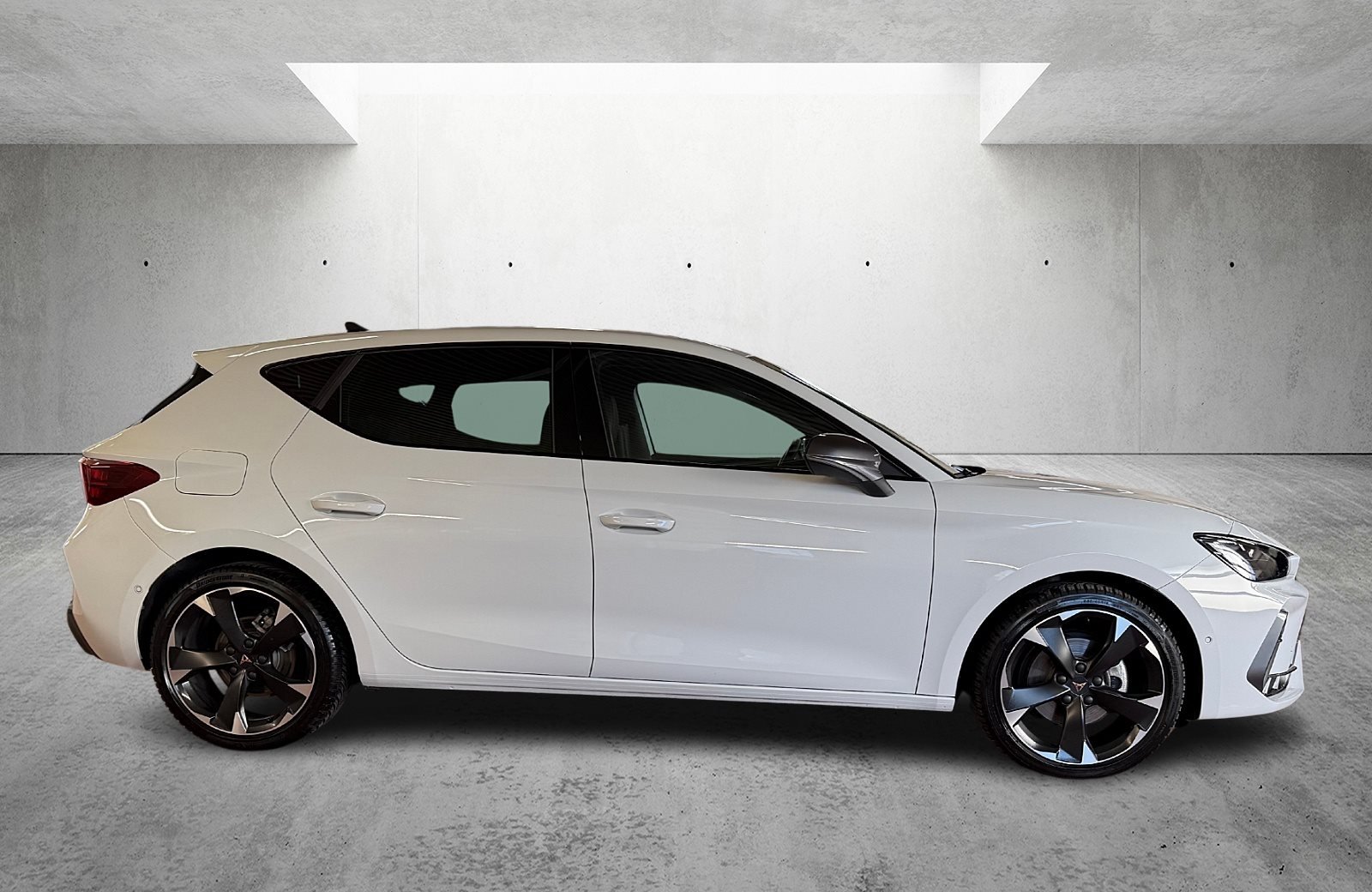 Leon 2.0 TDI DSG Edge Matrix Navi ACC RFK ACC LM