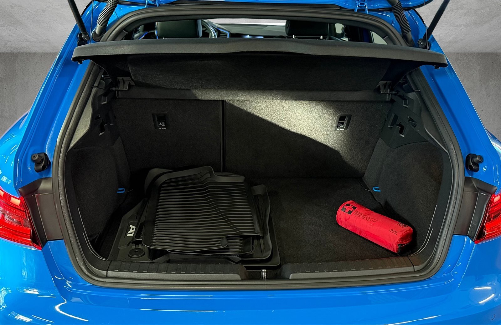 A1 Sportback 30 TFSI Sline S-tronic LED Navi PDC SHZ