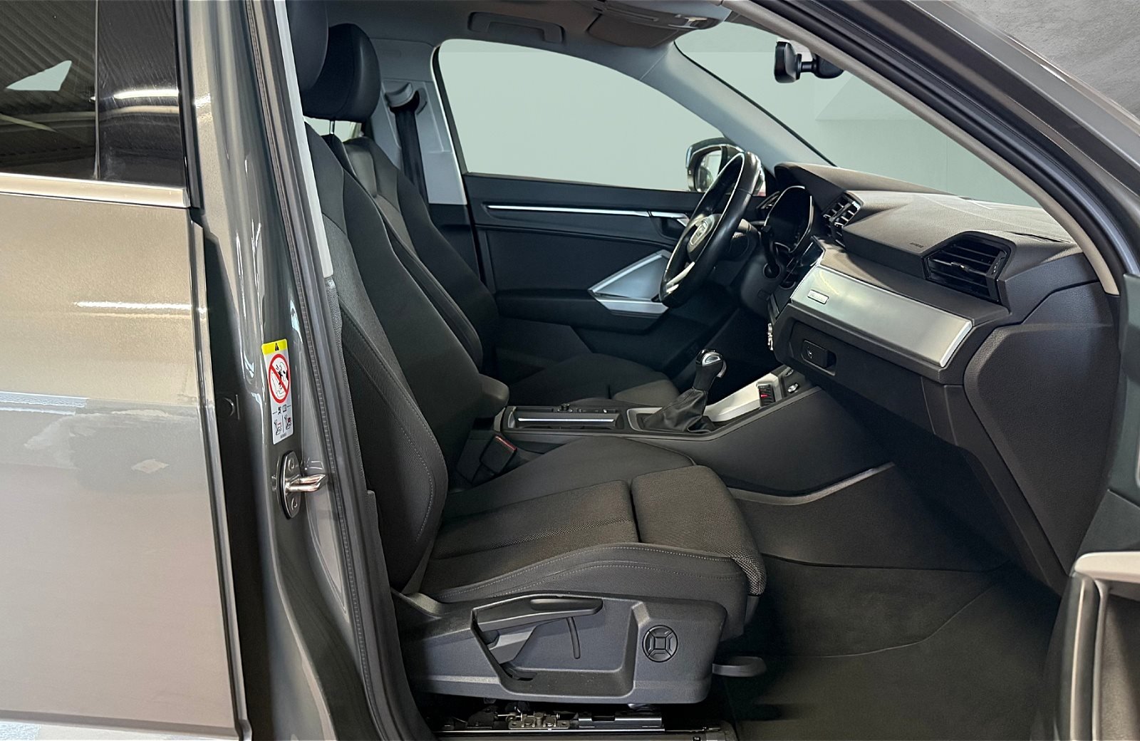 Q3 Sportback 45 TFSIe S line S-tronic Matrix Navi AHK Schiebedach