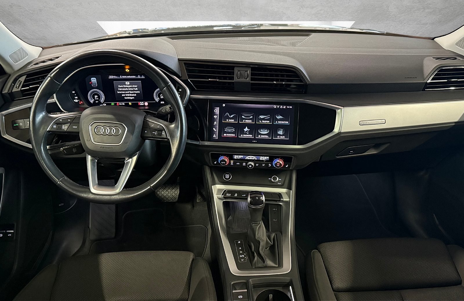 Q3 Sportback 45 TFSIe S line S-tronic Matrix Navi AHK Schiebedach