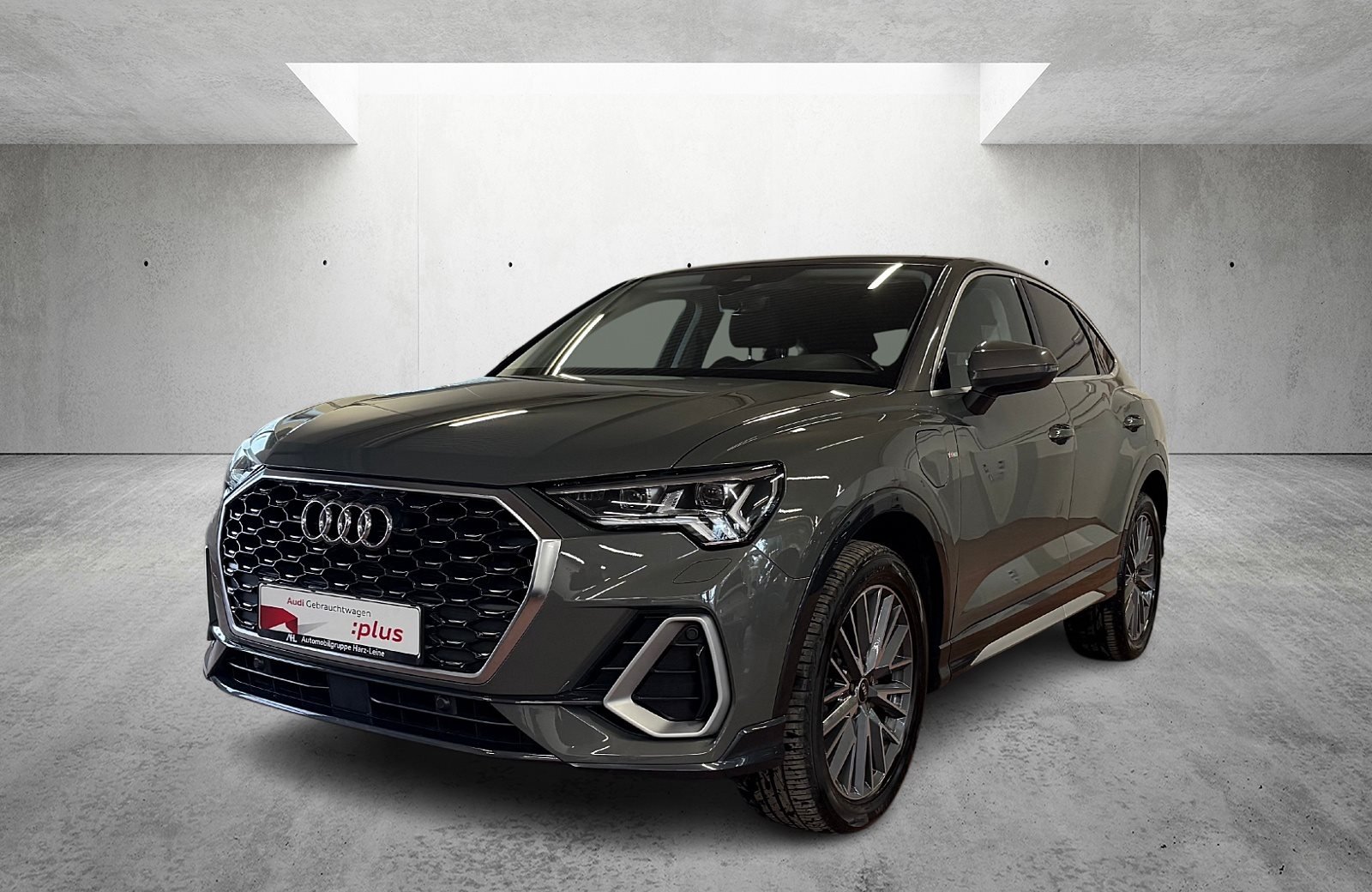 Q3 Sportback 45 TFSIe S line S-tronic Matrix Navi AHK Schiebedach