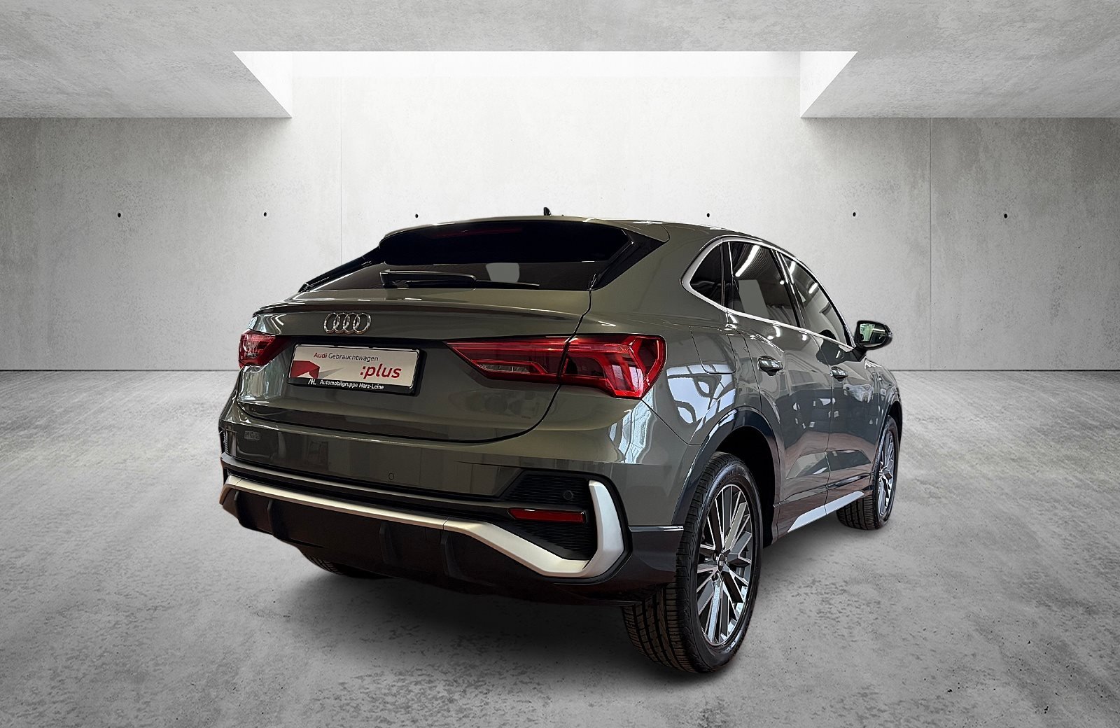 Q3 Sportback 45 TFSIe S line S-tronic Matrix Navi AHK Schiebedach