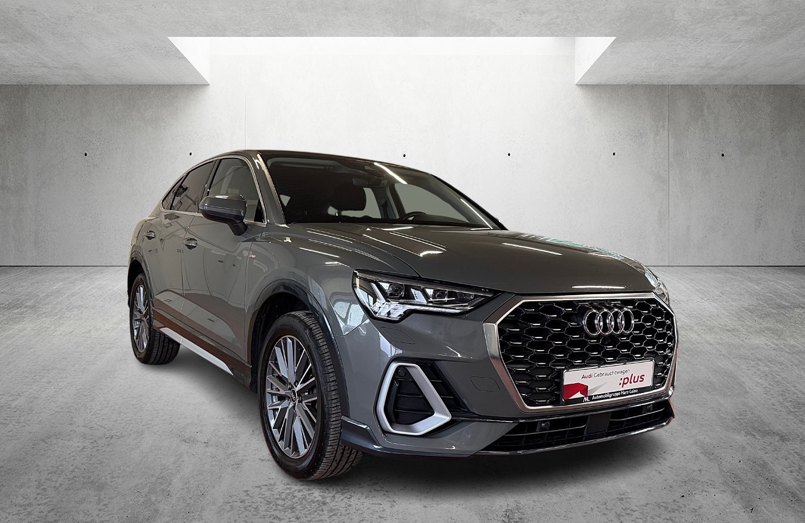 Q3 Sportback 45 TFSIe S line S-tronic Matrix Navi AHK Schiebedach