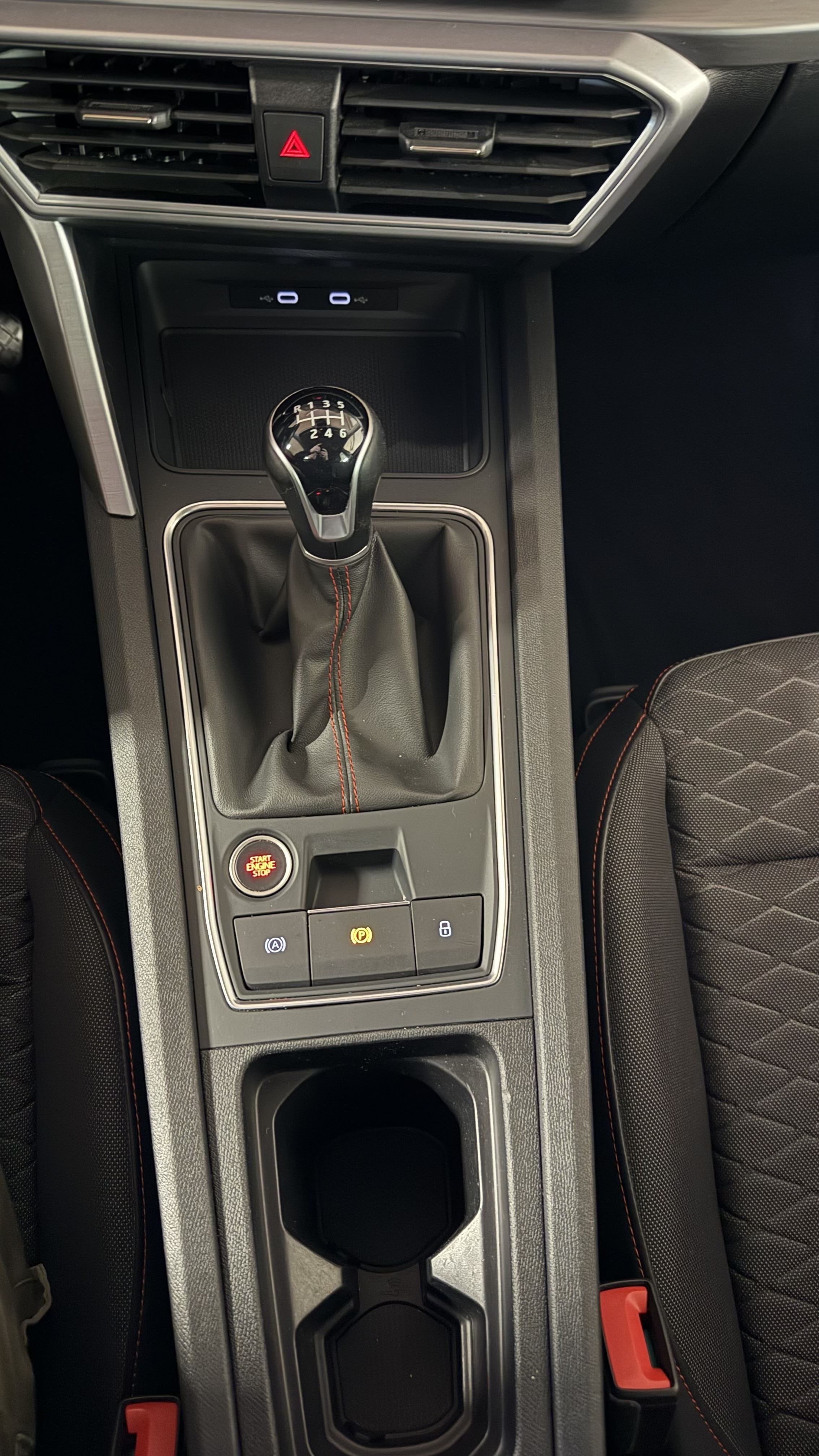 Leon Sportstourer 1.5 TSI FR LED Navi AHK SHZ LM