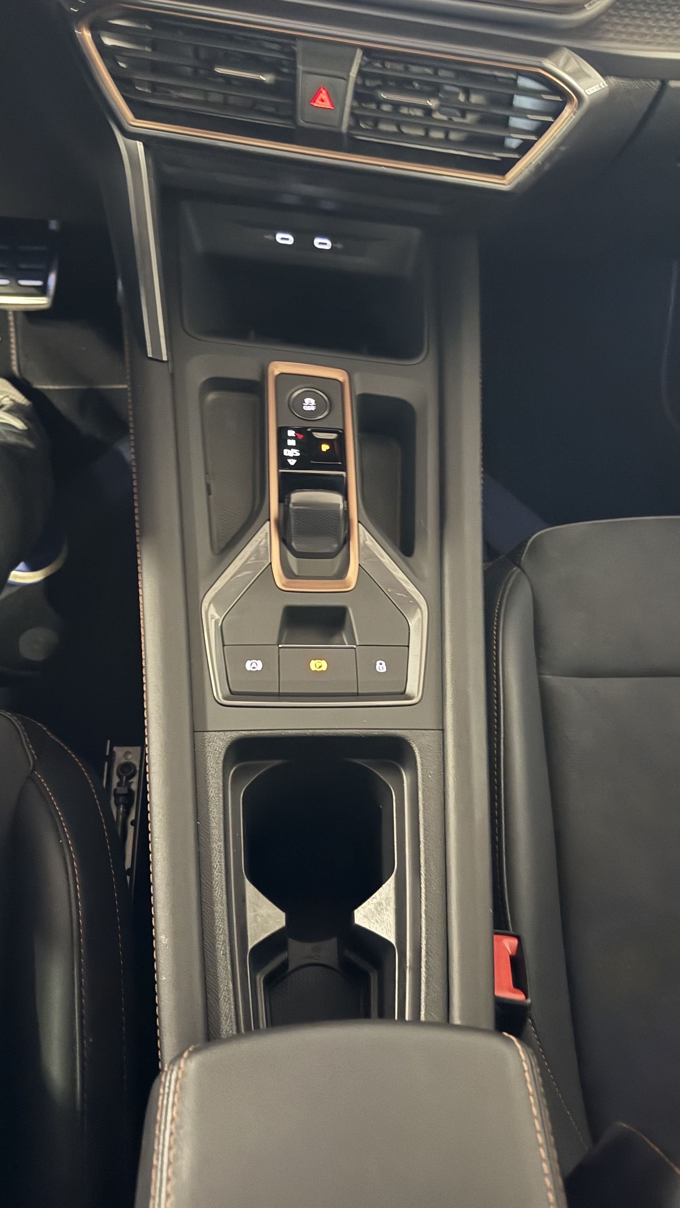 Formentor 1.5 eTSI DSG LED Navi ACC RFK ACC AUT