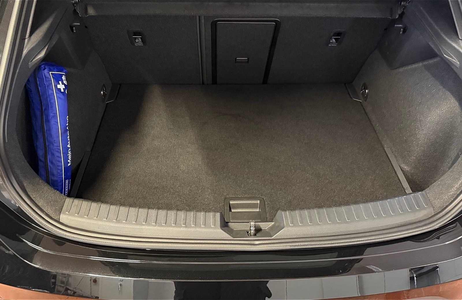 Leon 2.0 TDI DSG Edge Matrix Navi ACC RFK ACC LM