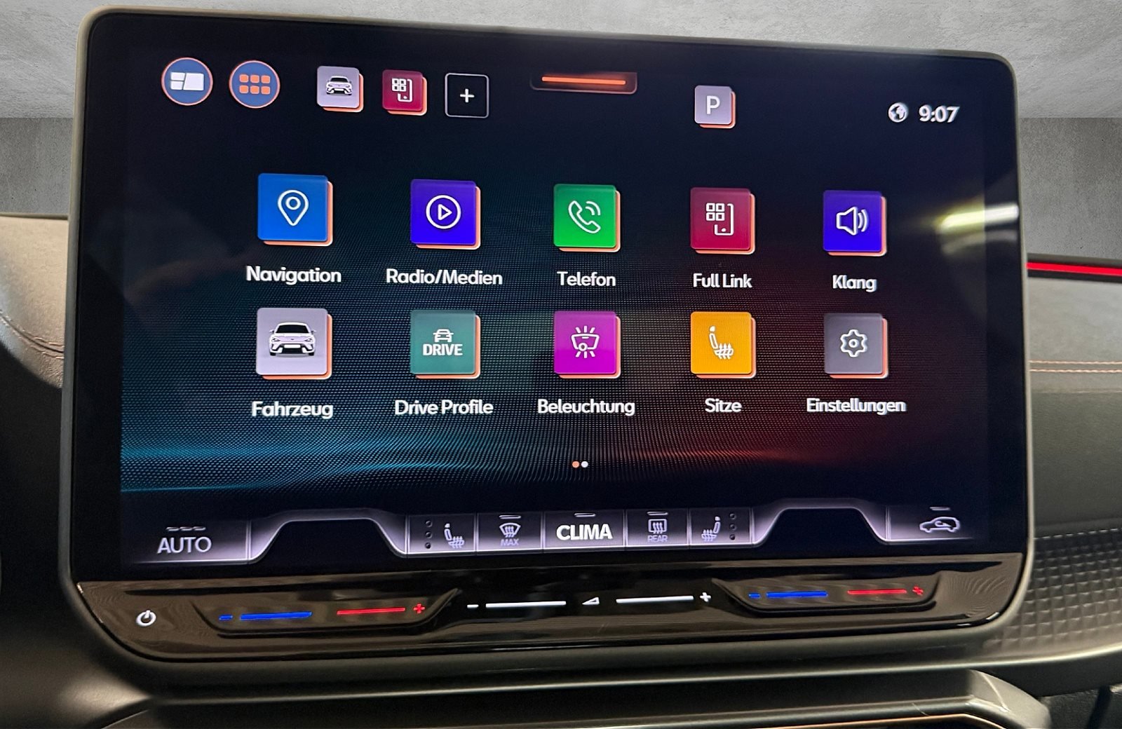 Leon 2.0 TDI DSG Edge Matrix Navi ACC RFK ACC LM