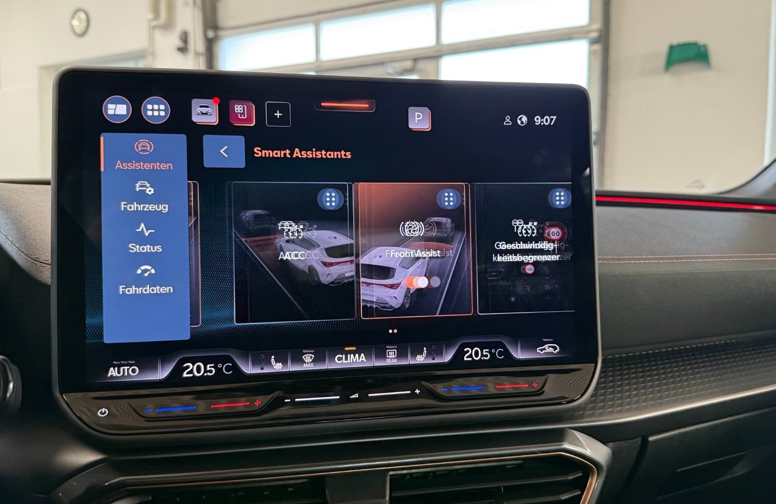 Leon 2.0 TDI DSG Edge Matrix Navi ACC RFK ACC LM