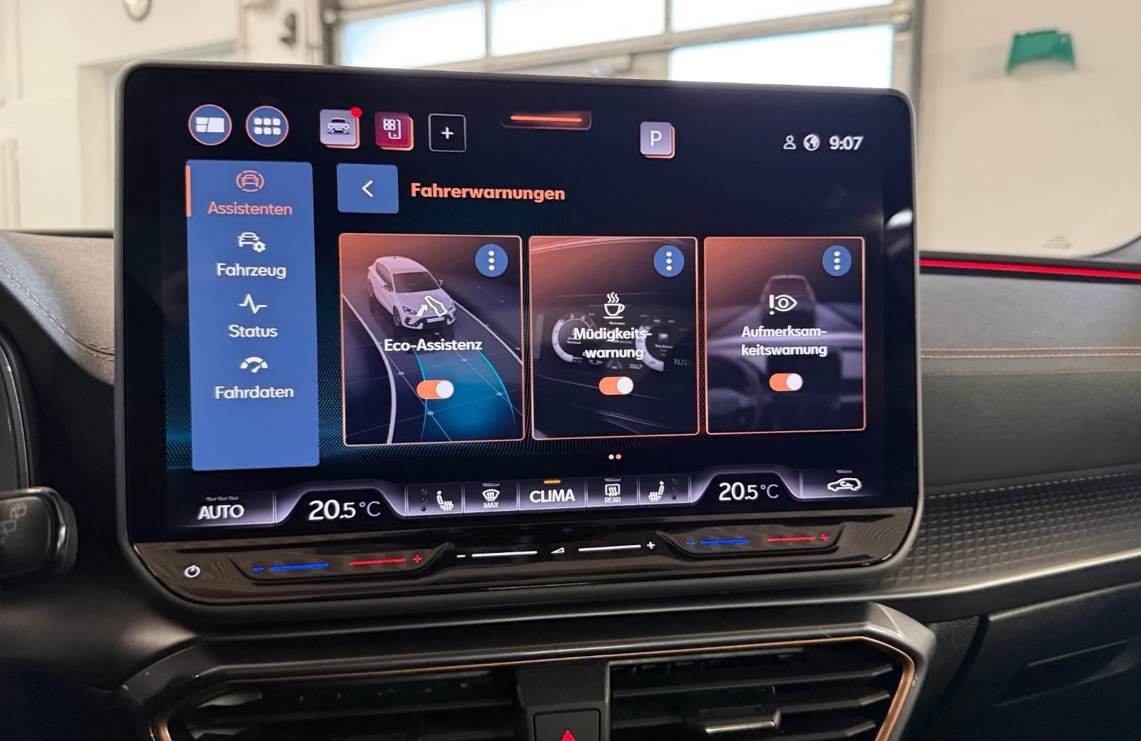 Leon 2.0 TDI DSG Edge Matrix Navi ACC RFK ACC LM