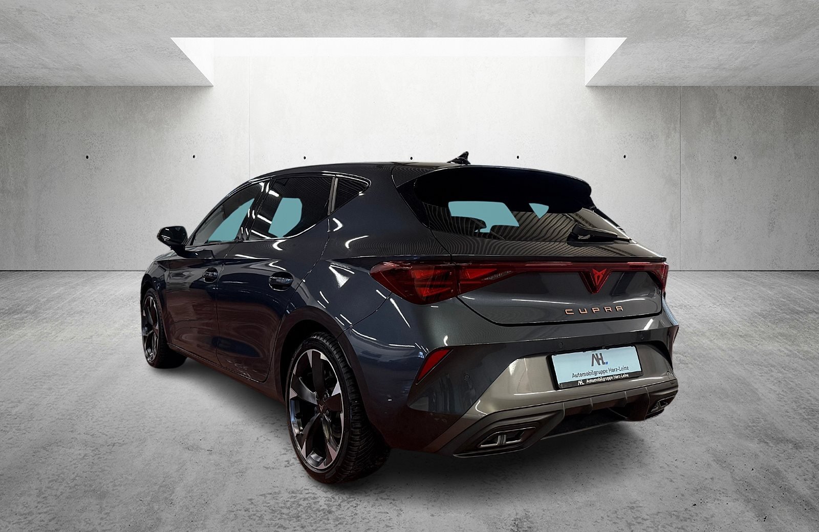 Leon 2.0 TDI DSG Edge Matrix Navi ACC RFK ACC LM