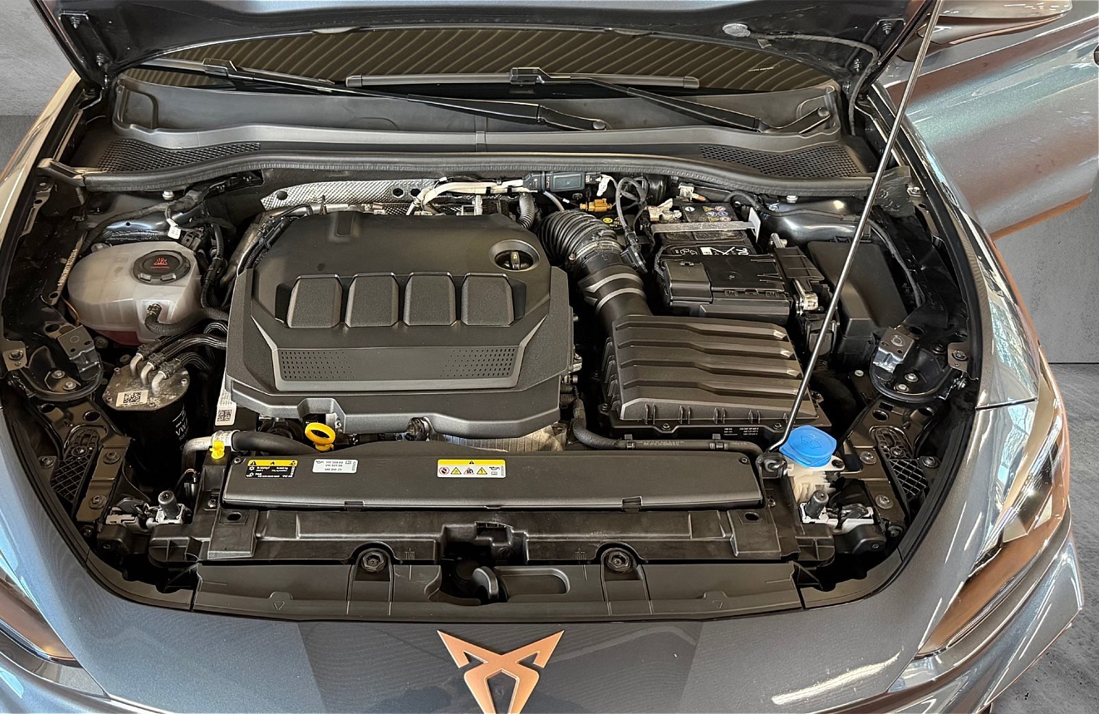 Leon Sportstourer 2.0 TDI DSG Matrix Navi ACC RFK