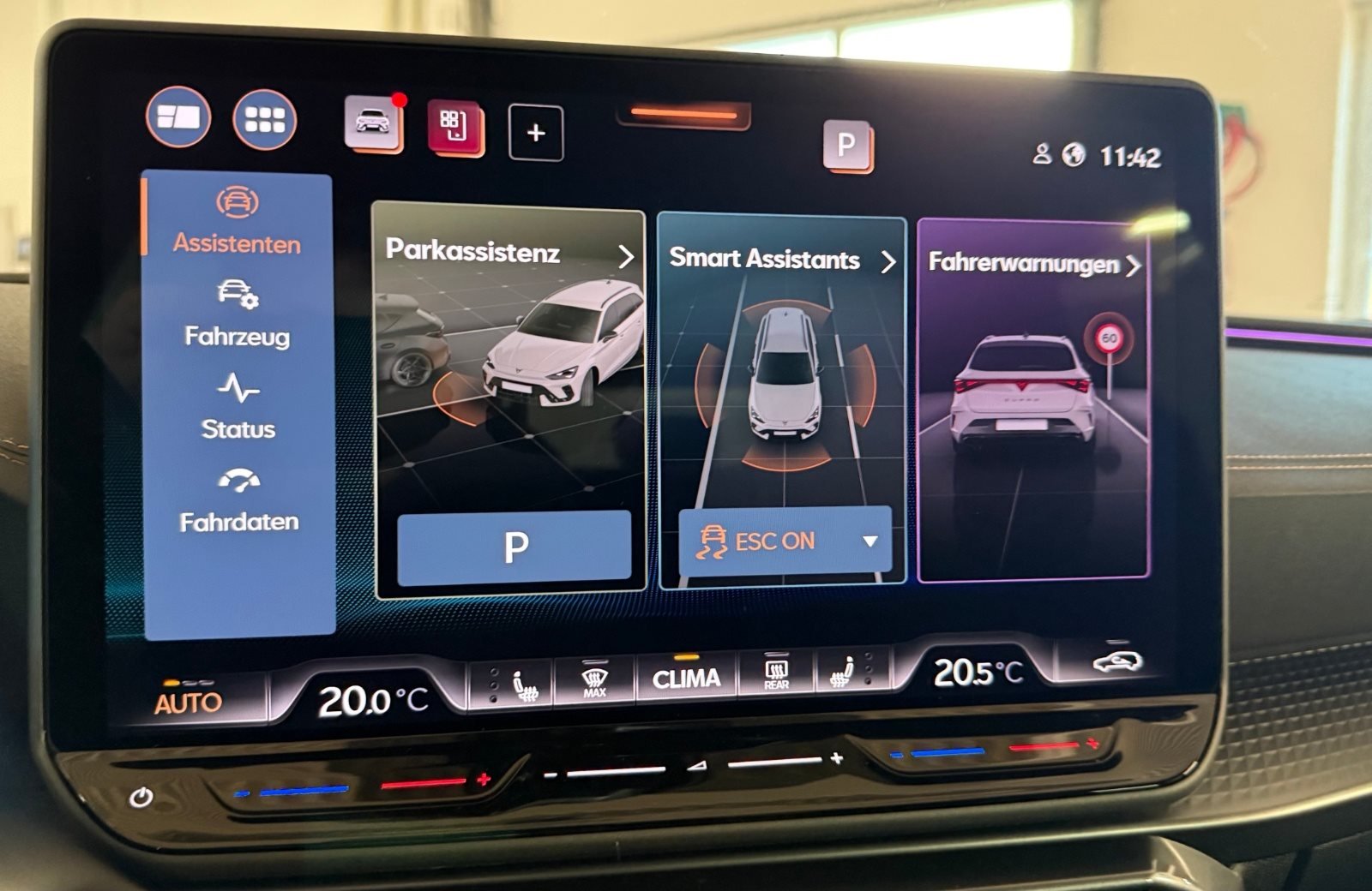 Leon Sportstourer 2.0 TDI DSG Matrix Navi ACC RFK