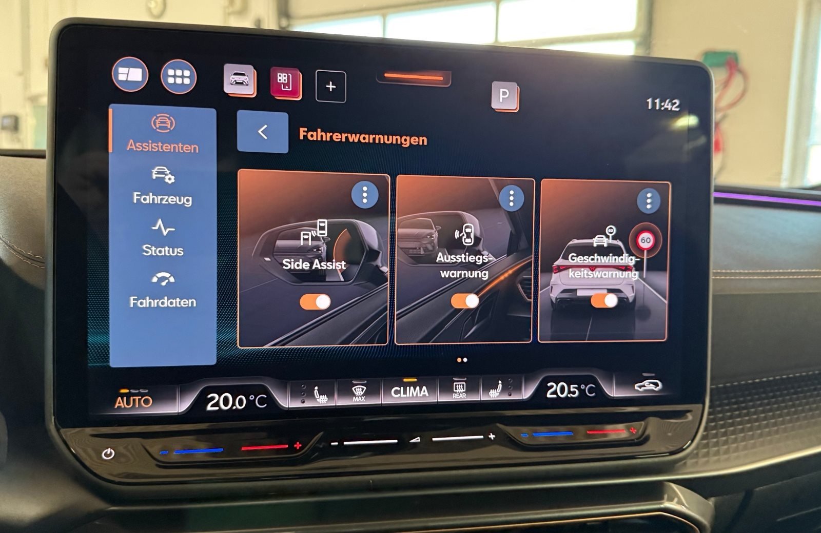 Leon Sportstourer 2.0 TDI DSG Matrix Navi ACC RFK