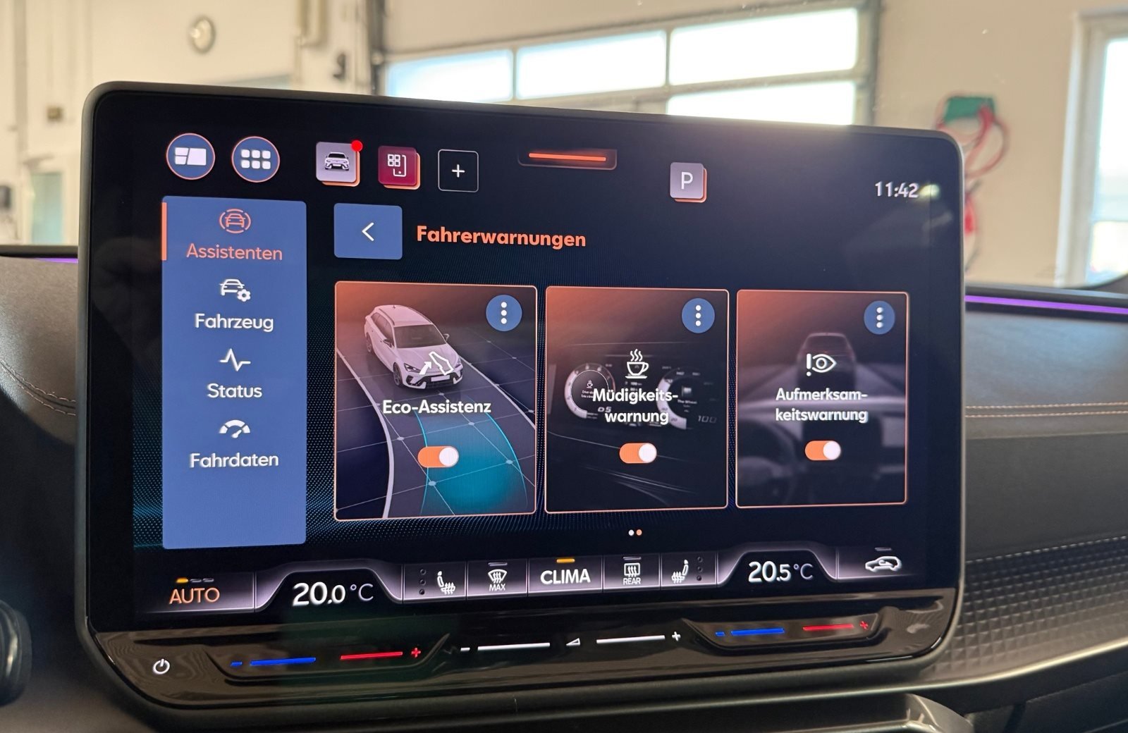 Leon Sportstourer 2.0 TDI DSG Matrix Navi ACC RFK