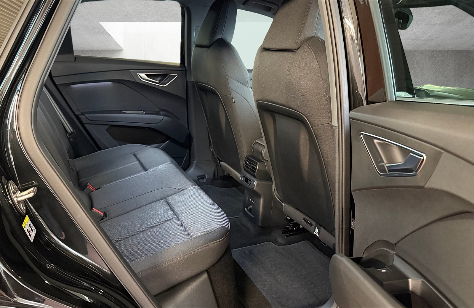 Q4 Sportback 45 e-tron Advanced LED Navi ACC RFK