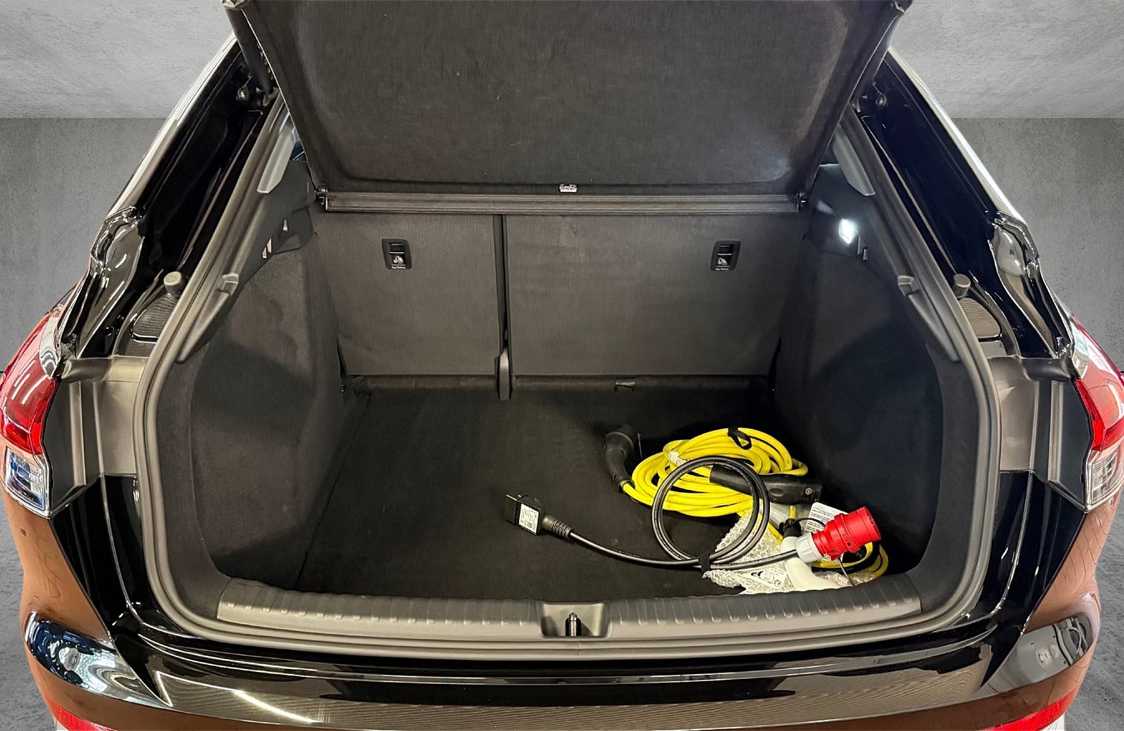 Q4 Sportback 45 e-tron Advanced LED Navi ACC RFK