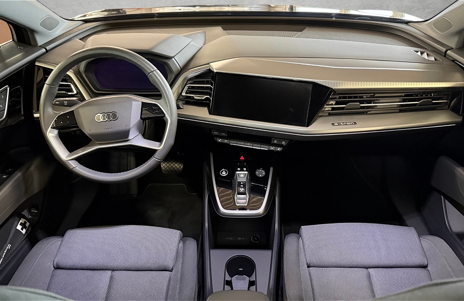 Q4 Sportback 45 e-tron Advanced LED Navi ACC RFK