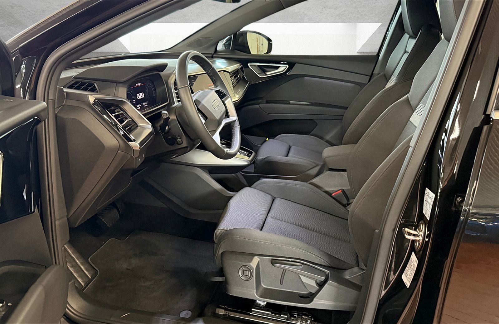 Q4 Sportback 45 e-tron Advanced LED Navi ACC RFK