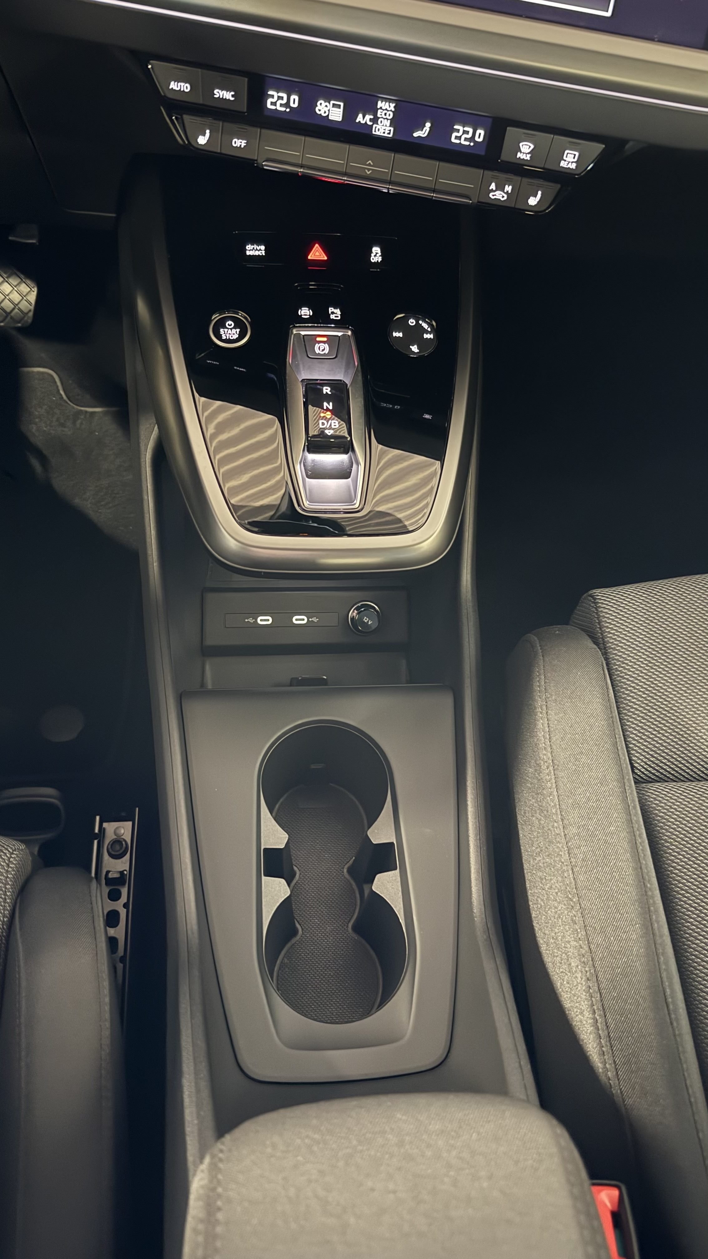 Q4 Sportback 45 e-tron Advanced LED Navi ACC RFK