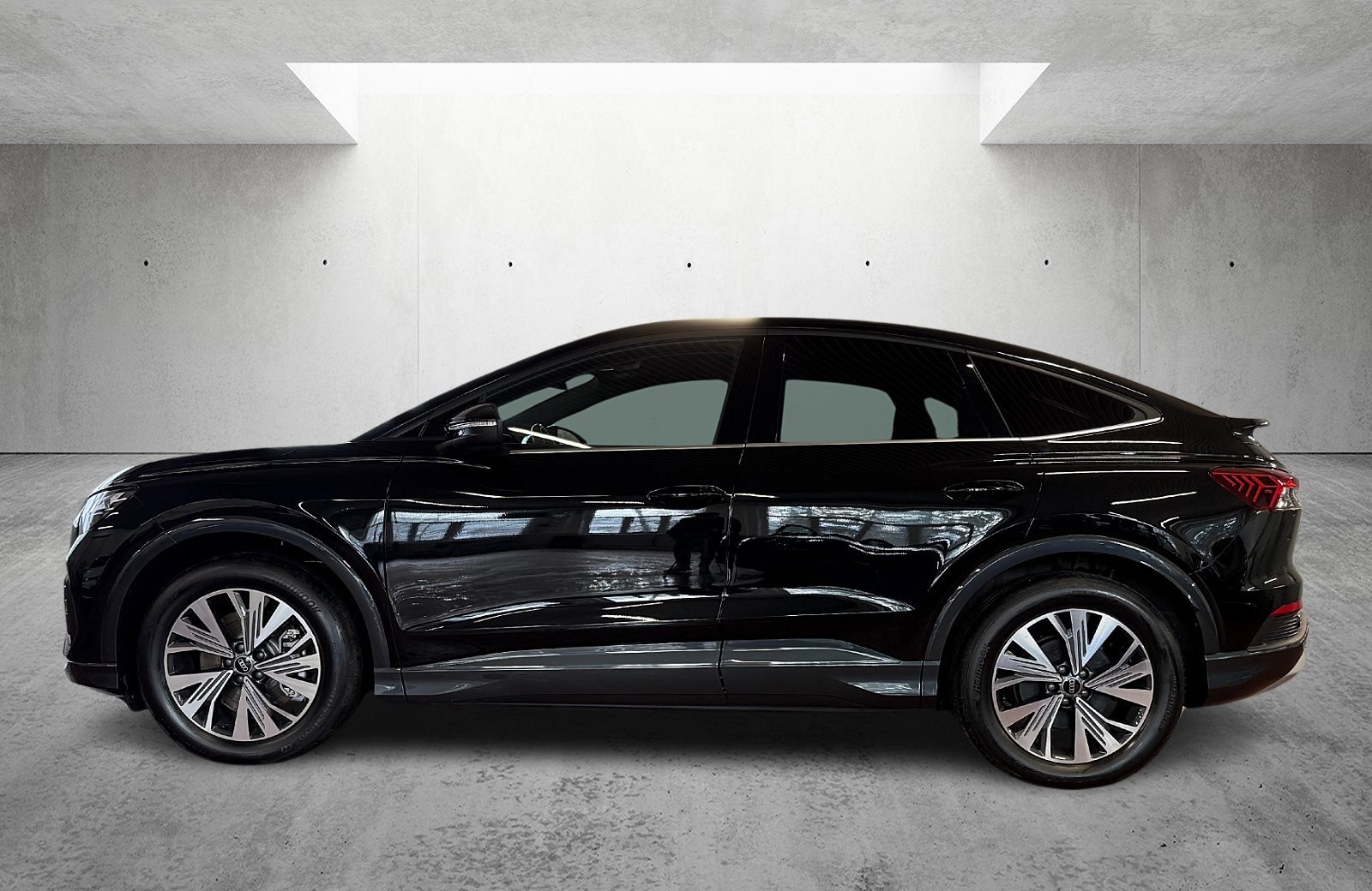 Q4 Sportback 45 e-tron Advanced LED Navi ACC RFK