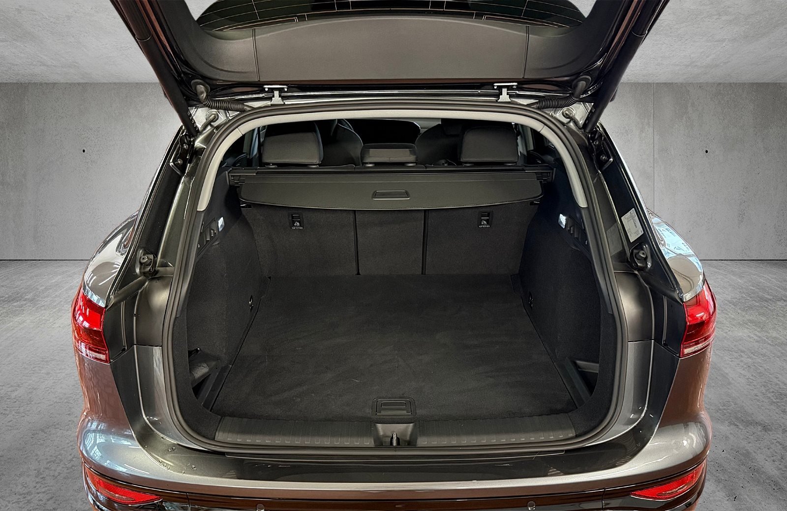 Q6 e-tron S line Matrix Navi ACC TopView PDC SHZ