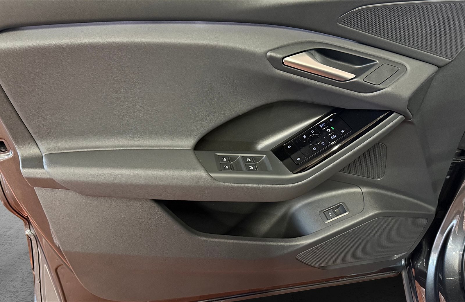 Q6 e-tron S line Matrix Navi ACC TopView PDC SHZ