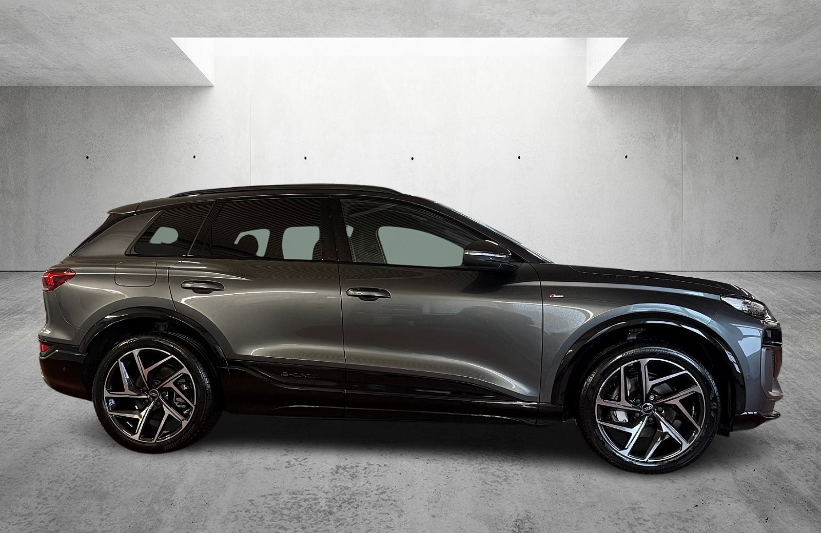 Q6 e-tron S line Matrix Navi ACC TopView PDC SHZ