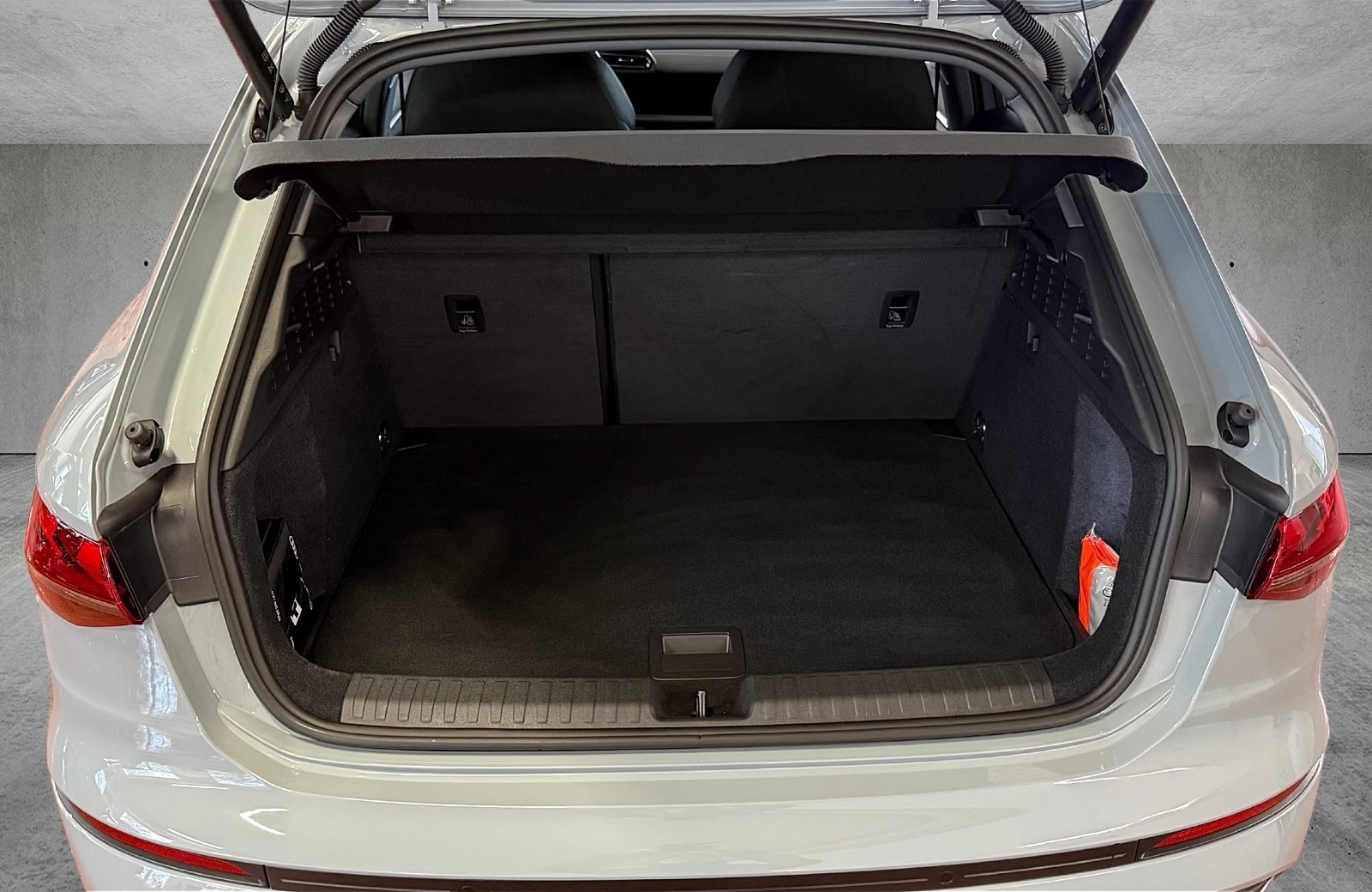 A3 Sportback advanced 30 TFSI S tronic Matrix Navi ACC AHK Standhzg