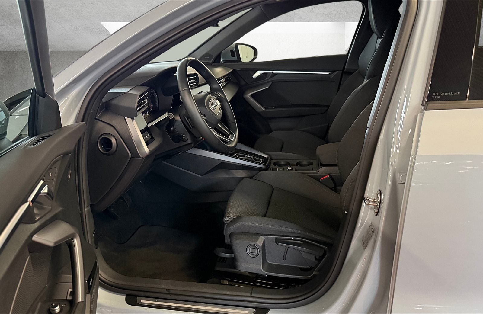 A3 Sportback advanced 30 TFSI S tronic Matrix Navi ACC AHK Standhzg