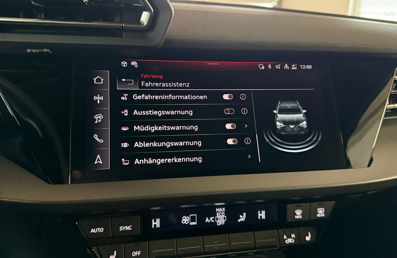 A3 Sportback advanced 30 TFSI S tronic Matrix Navi ACC AHK Standhzg