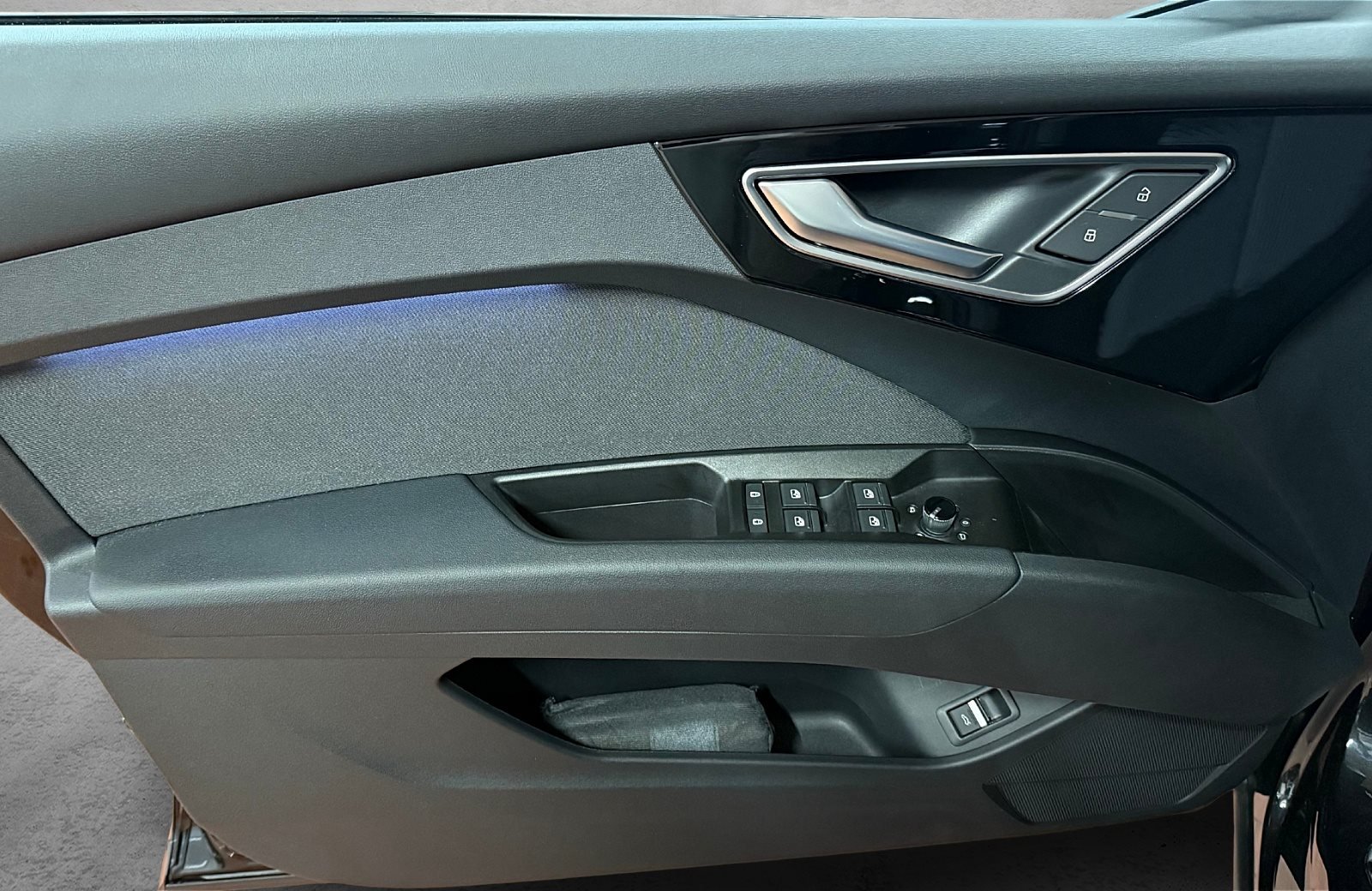 Q4 Sportback e-tron quattro Edition One Matrix Navi ACC HuD Pano Luft AHK