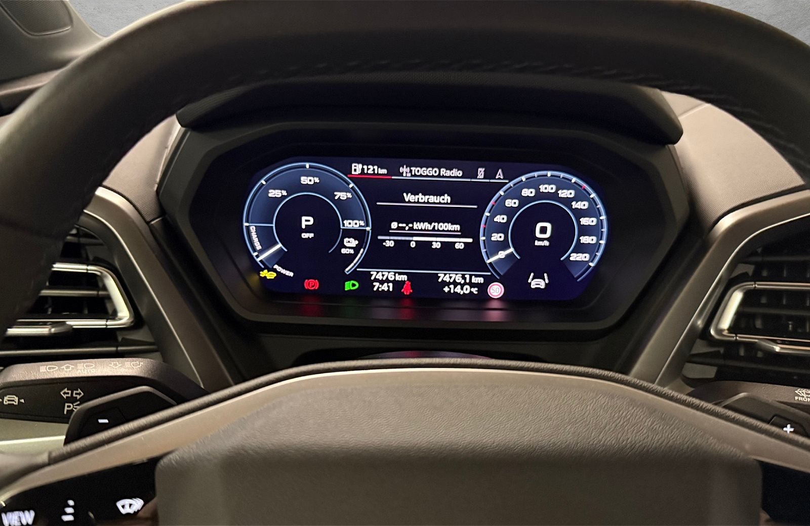 Q4 Sportback e-tron quattro Edition One Matrix Navi ACC HuD Pano Luft AHK