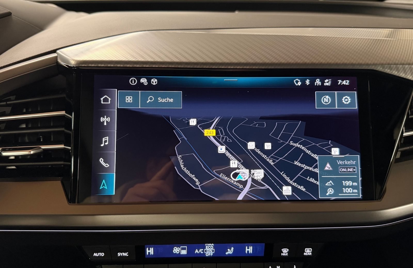 Q4 Sportback e-tron quattro Edition One Matrix Navi ACC HuD Pano Luft AHK