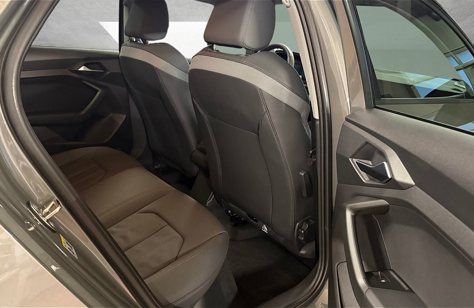 A1 allstreet allstreet 30 TFSI S tronic MMI ACC Leder Sonos