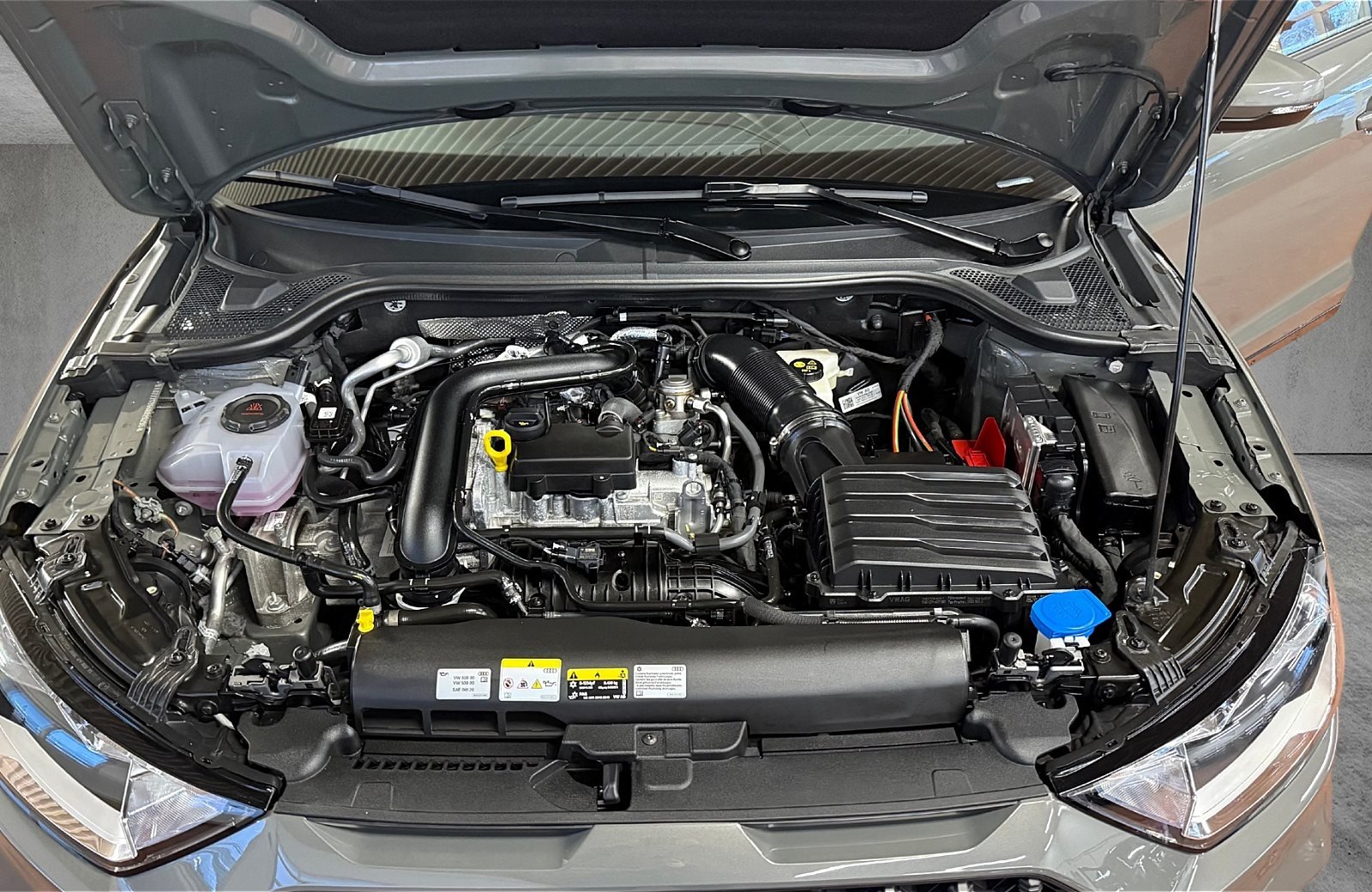 A1 allstreet allstreet 30 TFSI S tronic MMI ACC Leder Sonos