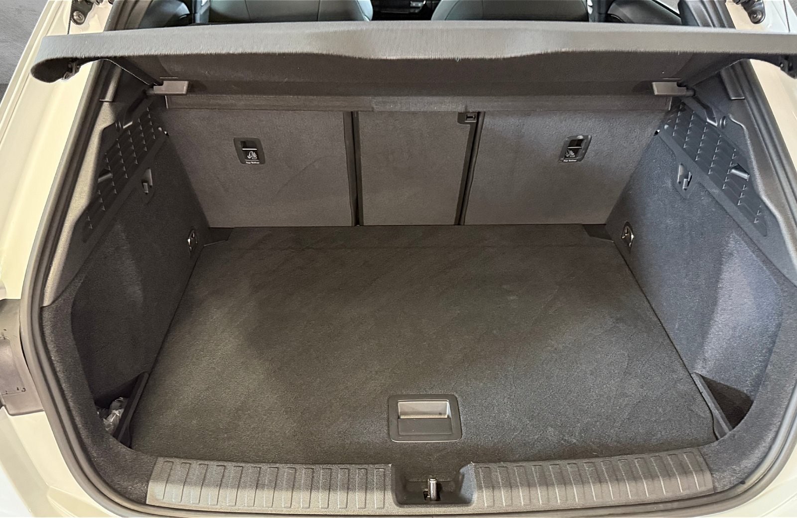 A3 Sportback 30 TFSI S line S-tronic LED Navi ACC AHK Leder