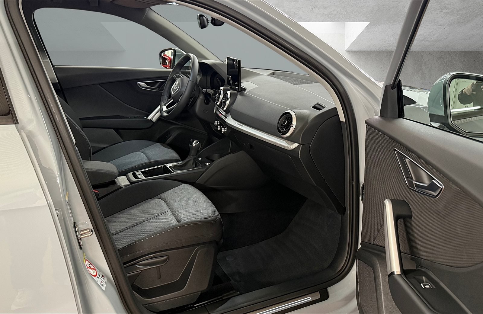 Q2 35 TFSI advanced S-tronic LED Navi ACC AHK RFK